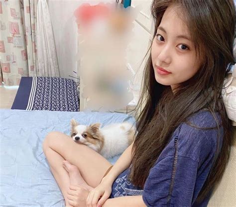 Tzuyu bids goodbye to her dog Gucci 